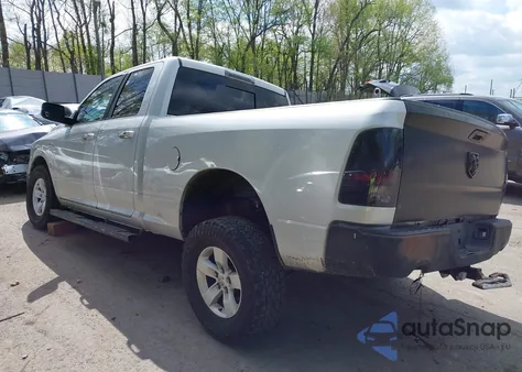 2017 Ram 1500 Slt 4X2 6'4 Box из США, поврежденный, VIN 1C6RR6GT7HS520333